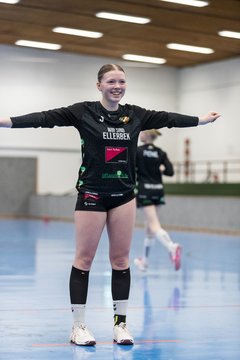 Bild 191 - wBJ TSV Ellerbek - TSV Uetersen : Ergebnis: 15:10